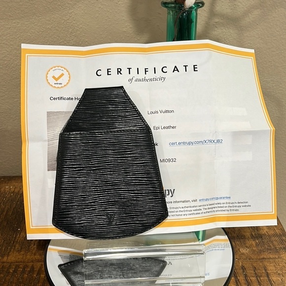 Louis Vuitton Epi Accessory Case Waist Pouch - Picture 9 of 9